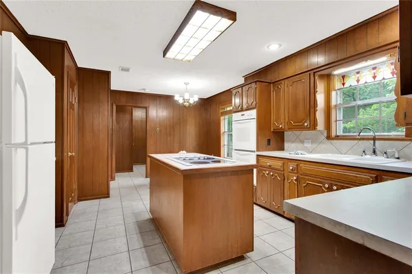 $399,000 | 930 South Maurice Avenue, Denison, TX 75020