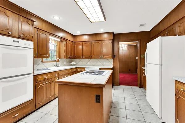 $399,000 | 930 South Maurice Avenue, Denison, TX 75020
