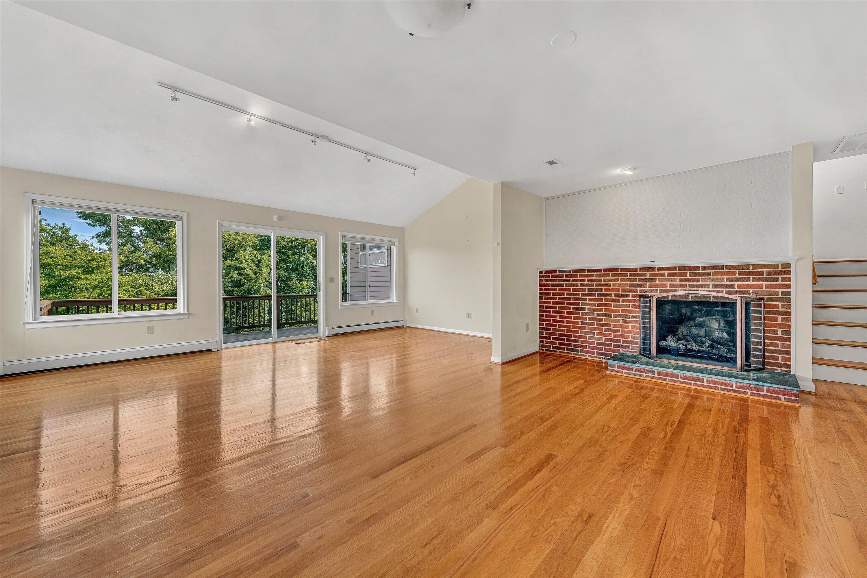2323 Mt Vernon Road Southwest Roanoke, VA 24015 - Photo 8 of 51 08-DSC00607