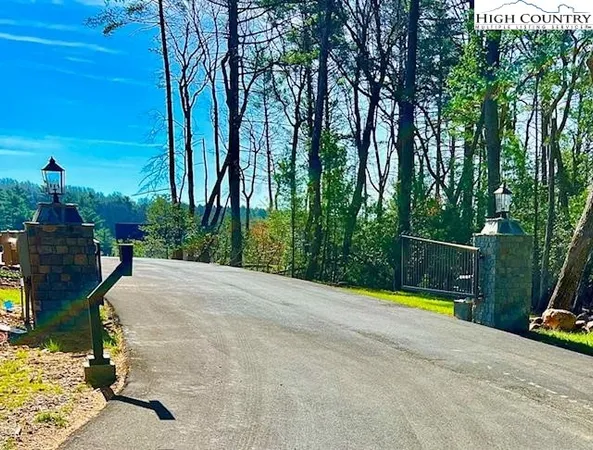 $124,500 | 200 Gleneagles North, Thurmond, NC 28683