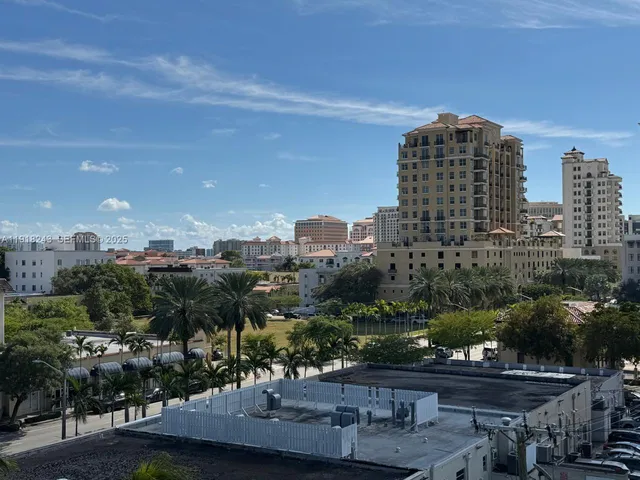 $3,100 | 1300 Ponce De Leon, Unit 510, Coral Gables, FL 33134