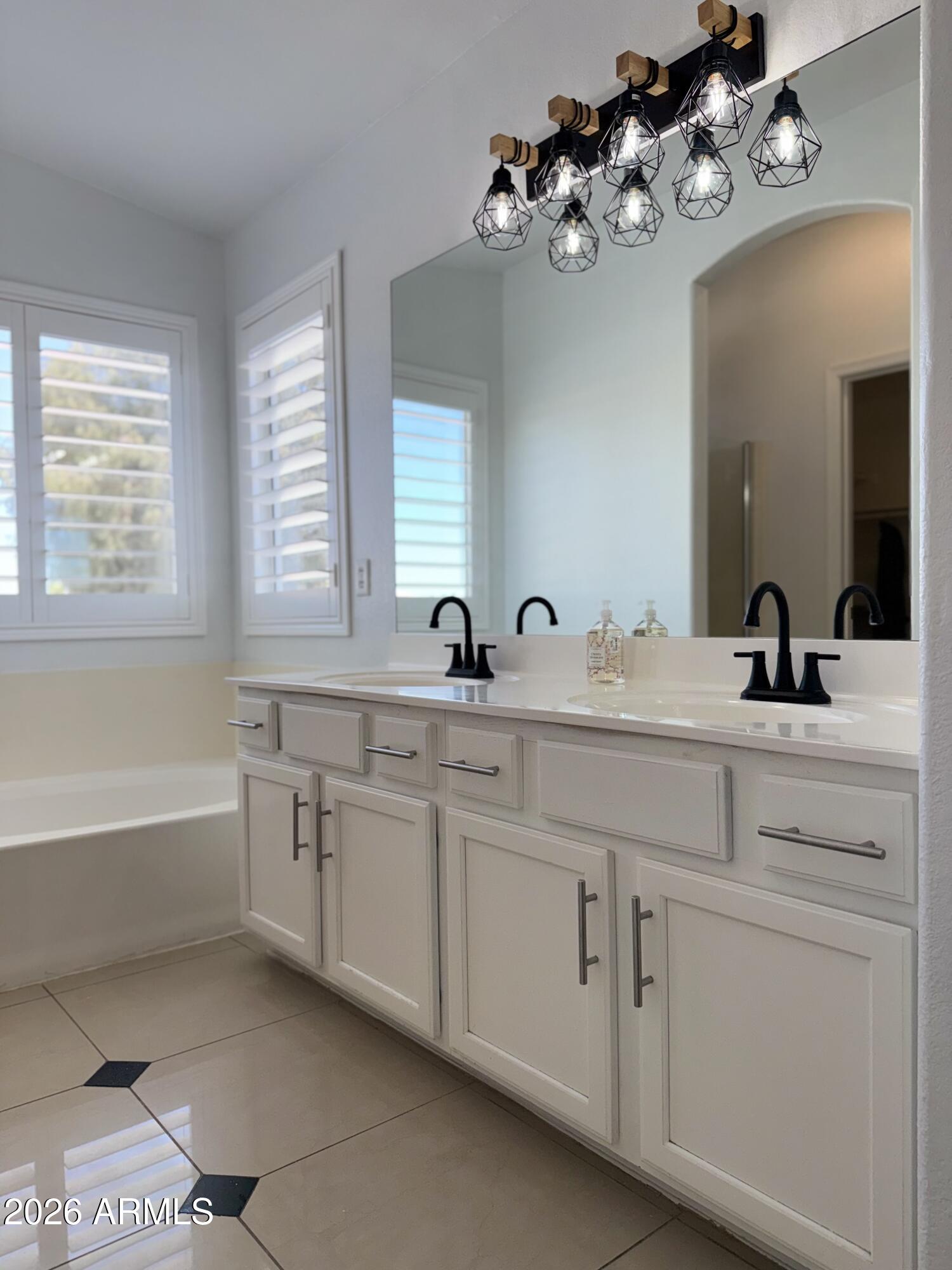 9009 West Monte Vista Road Phoenix, AZ 85037 - Photo 9 of 10 IMG_4722