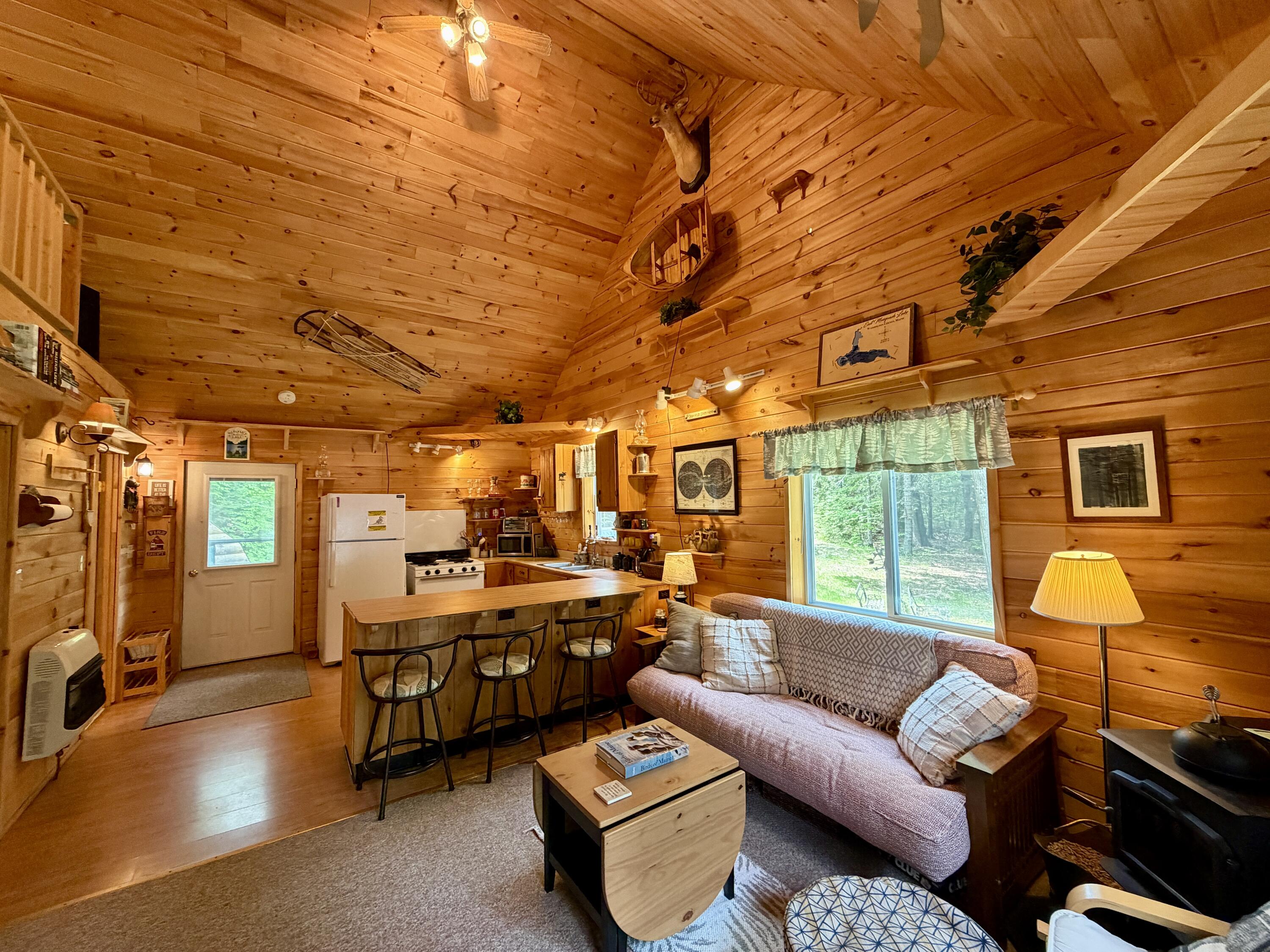 561 Lakeview Road Topsfield, ME 04490 - Photo 15 of 41 Living Room