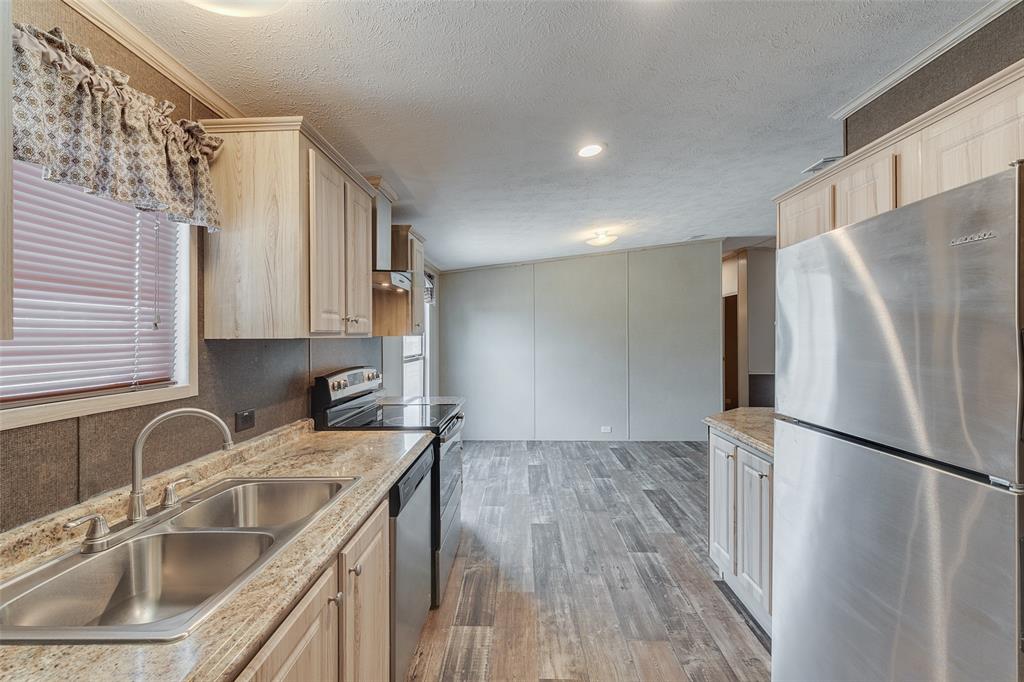 181 Sondra Lin Boulevard Decatur, TX 76234 - Photo 12 of 24 Gallery Image 12
