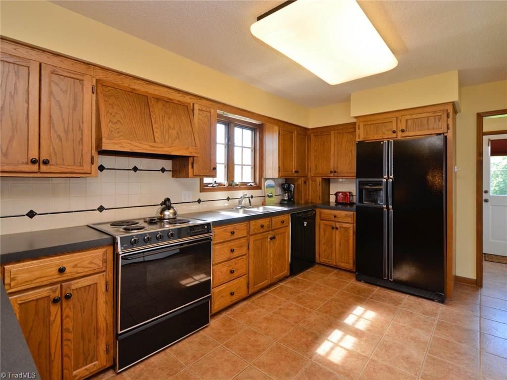 1012 Nance Road King, NC 27021 - Photo 11 of 30