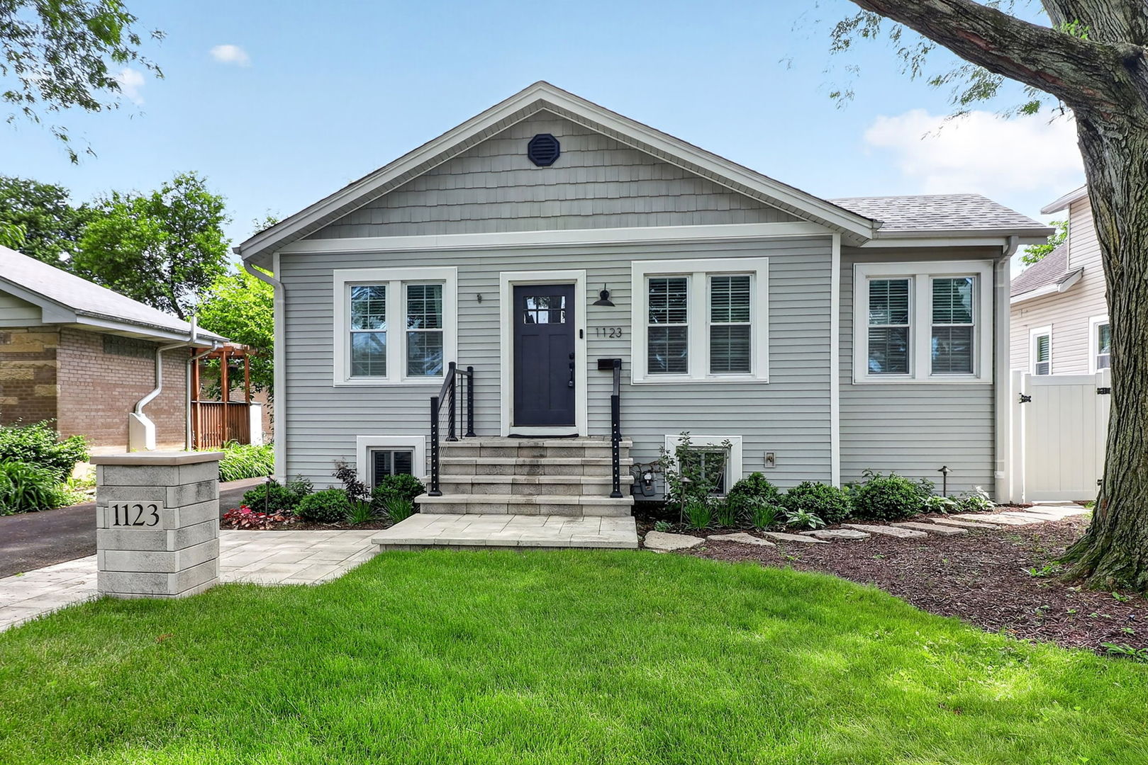 1123 Santa Rosa Avenue Wheaton, IL 60187 - Photo 1 of 28 Gallery Image 1