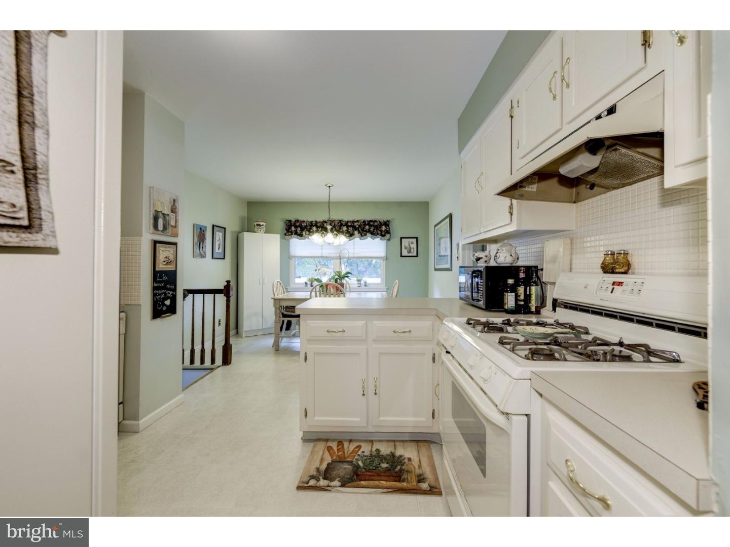 158 Canterbury Road Mount Laurel, NJ 08054 - Photo 12 of 25
