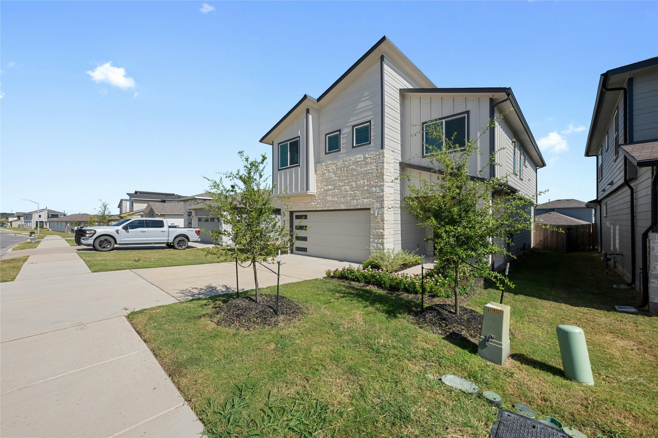 432 Wilshire Road San Marcos, TX 78666 - Photo 2 of 33