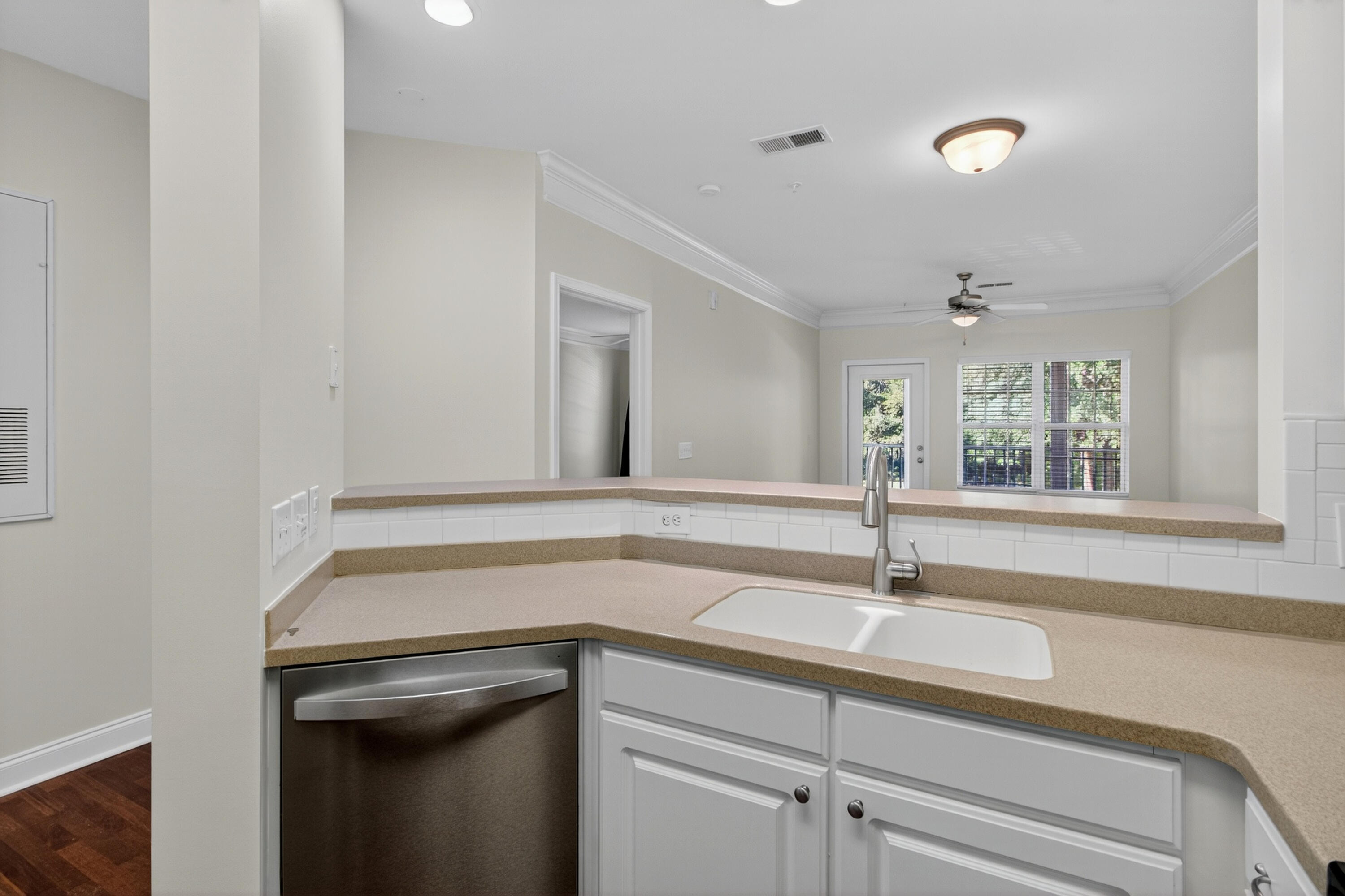 1415 Basildon Road Mount Pleasant, SC 29466 - Photo 6 of 14 (11)