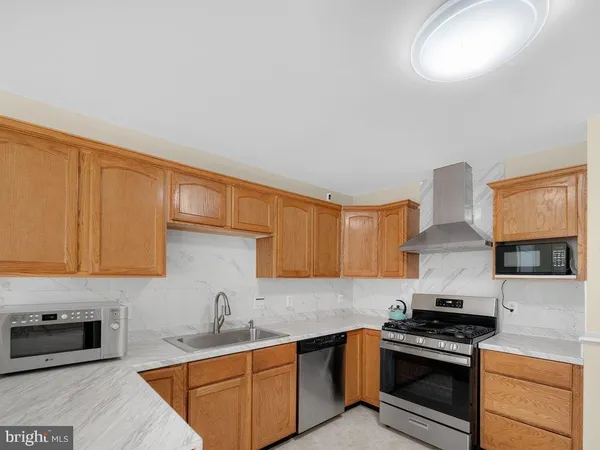 $650,000 | 4047 White Haven Drive, Dumfries, VA 22026