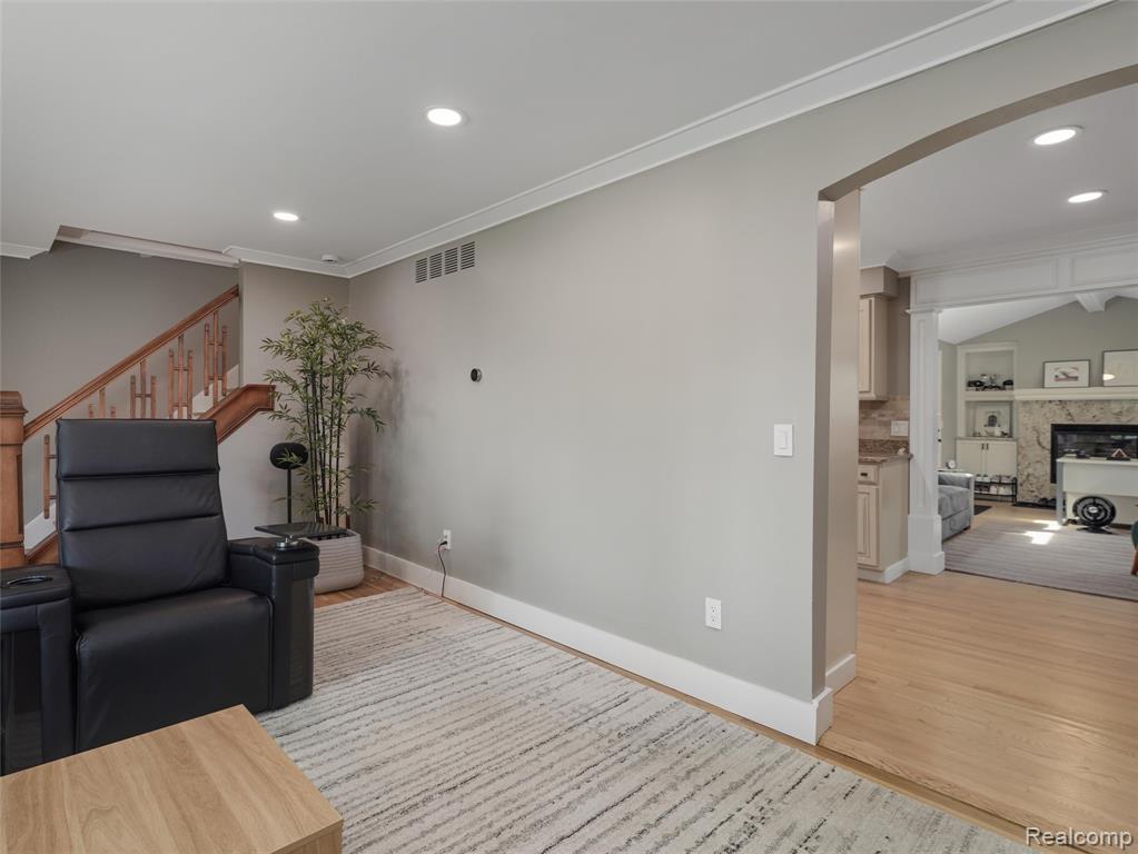 1323 Ruffner Avenue Birmingham, MI 48009 - Photo 4 of 26