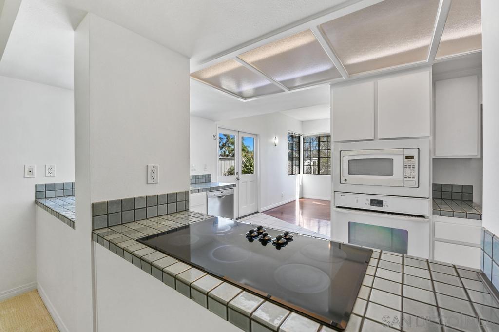 1861 Pacific Ranch Drive Encinitas, CA 92024 - Photo 17 of 36