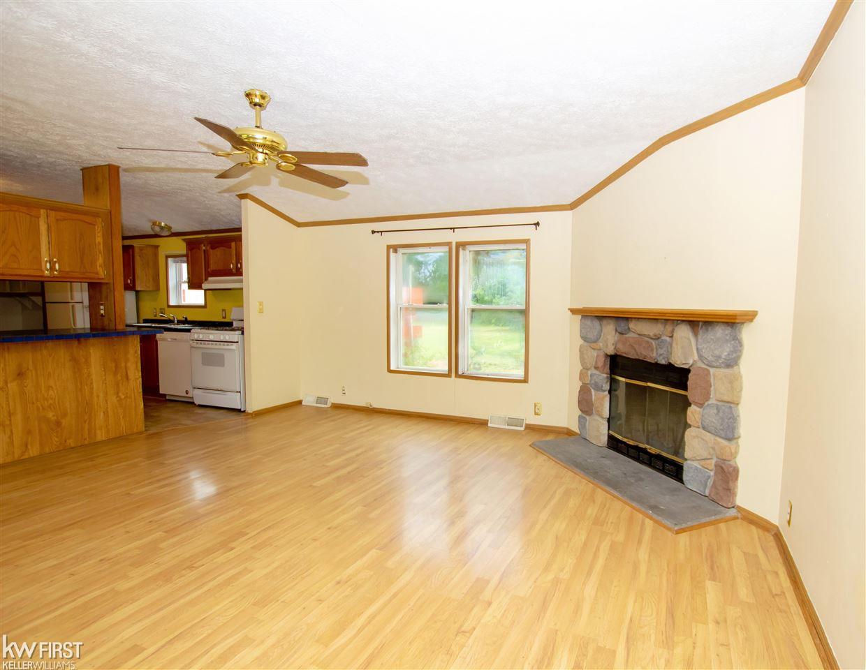 9416 East Richfield Road Davison, MI 48423 - Photo 2 of 25 Gallery Image 2