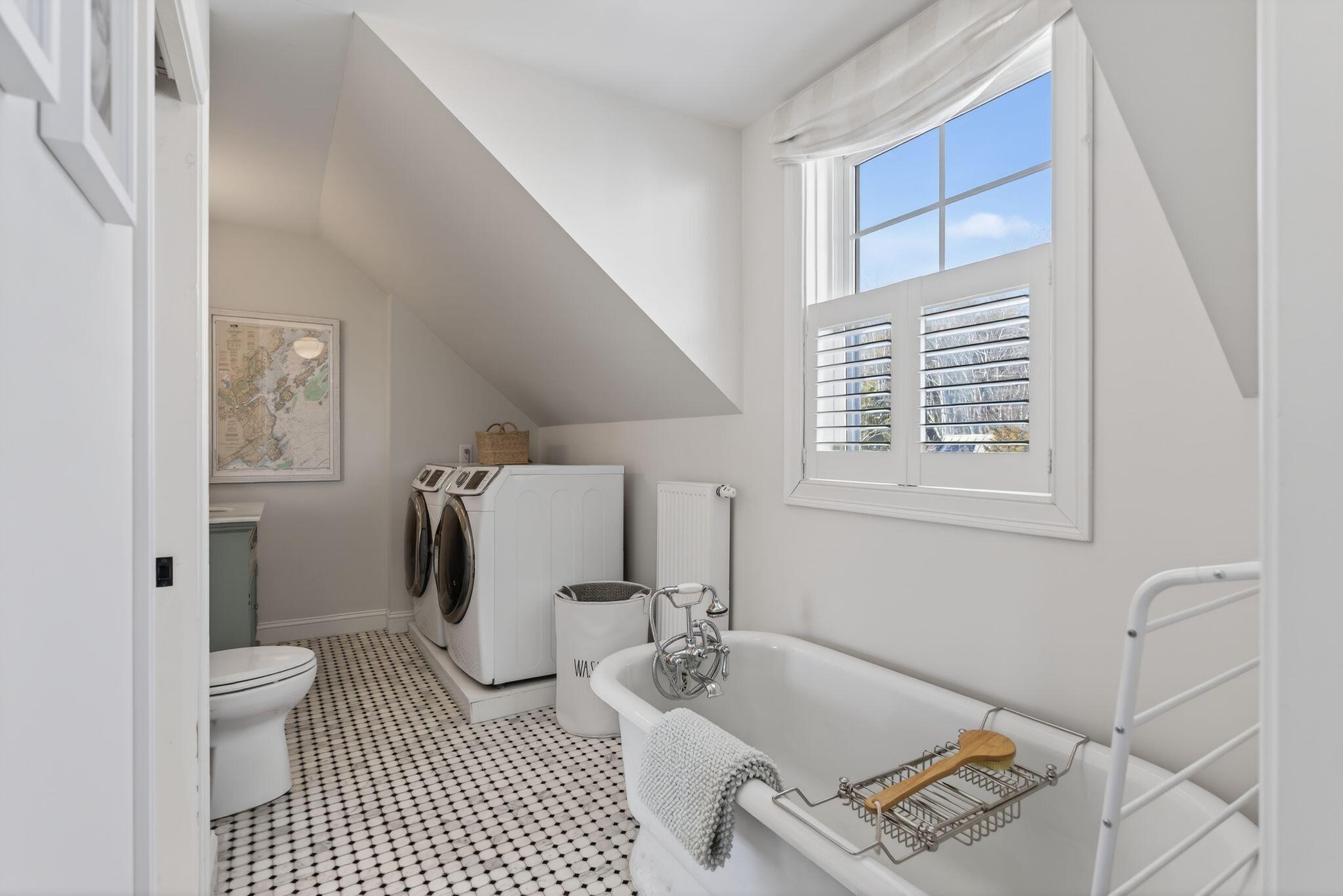 252 Foreside Road Falmouth, ME 04105 - Photo 22 of 30 252 Foreside Road