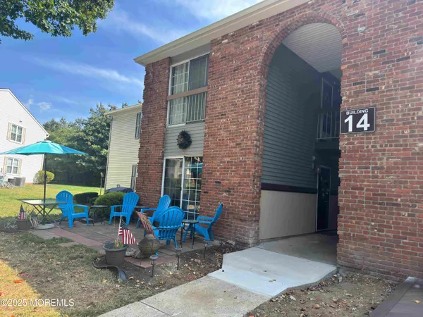 $350,000 | 14-3 Sacramento Court, Freehold, NJ 07728