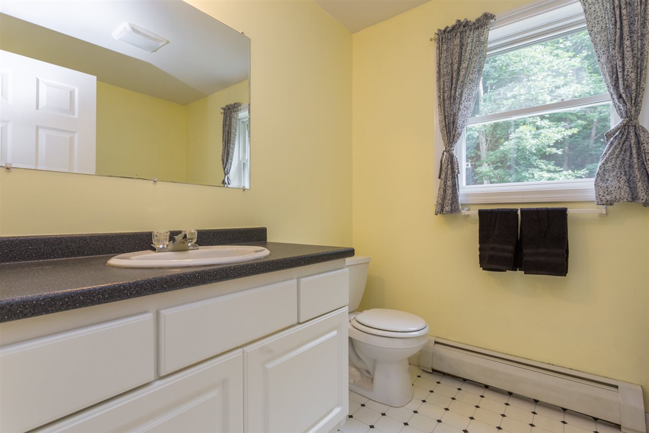 11 Old Candia Road Deerfield, NH 03037 - Photo 18 of 34