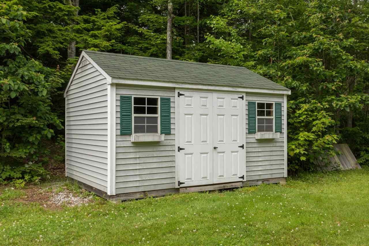 11 Old Candia Road Deerfield, NH 03037 - Photo 32 of 34