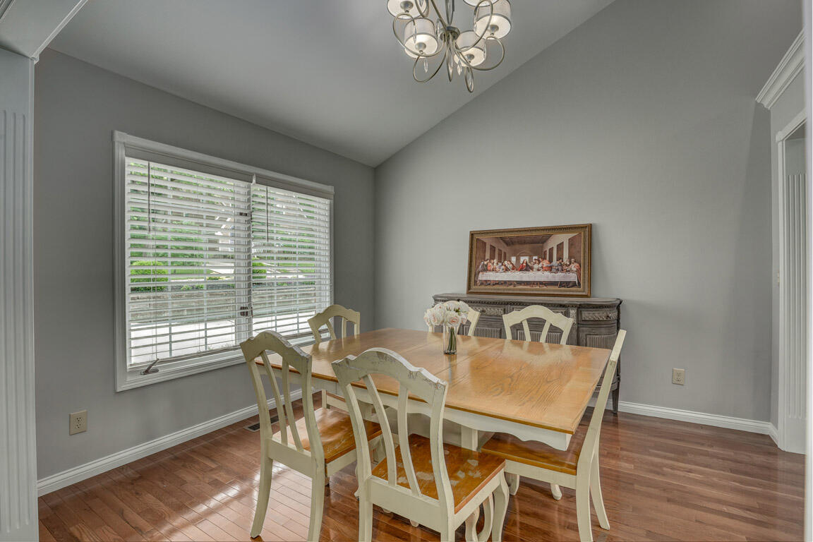 1025 Jackson Road Covington, KY 41011 - Photo 9 of 45 Dining1
