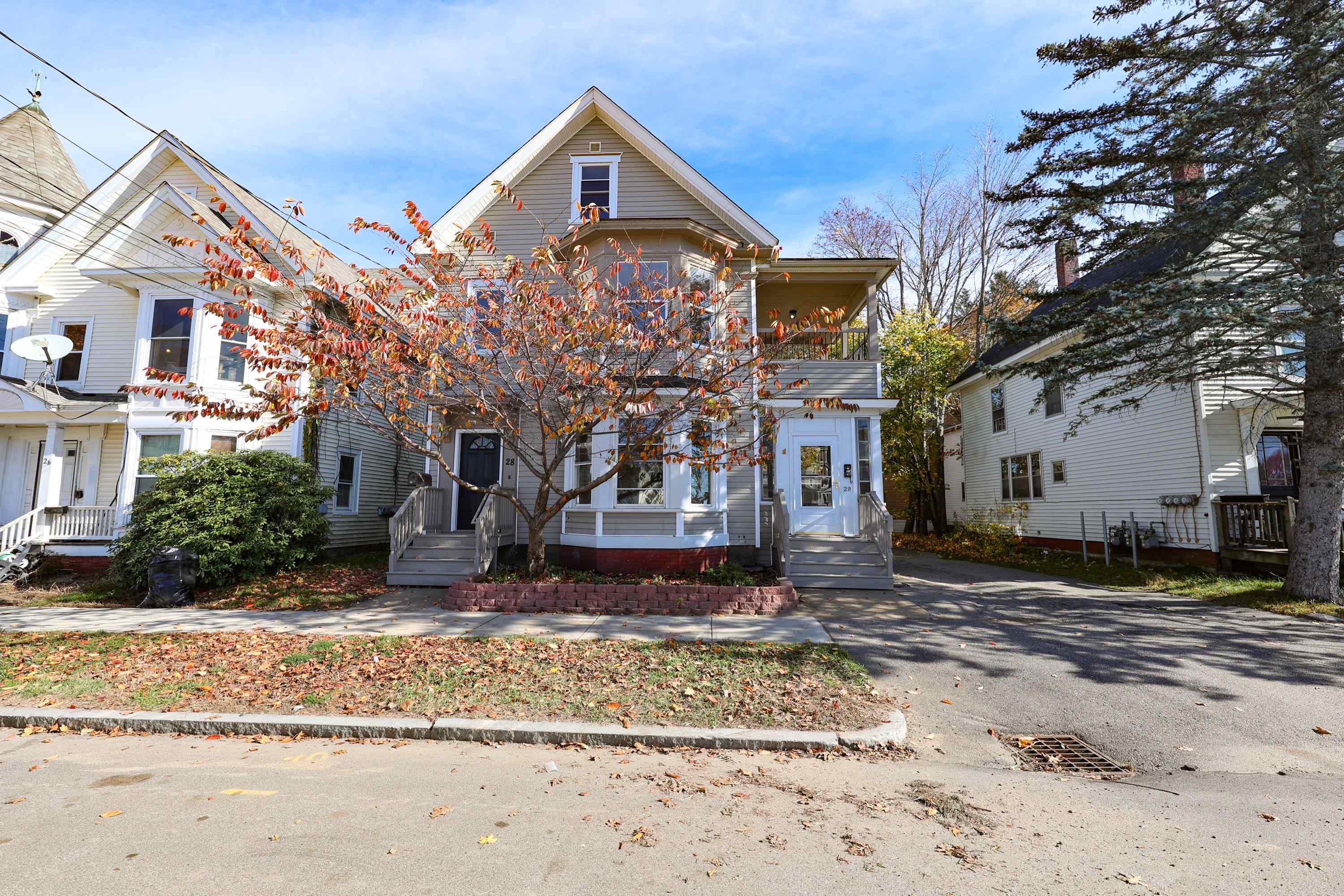 28 Charles Street Rochester, NH 03867 - Photo 2 of 29