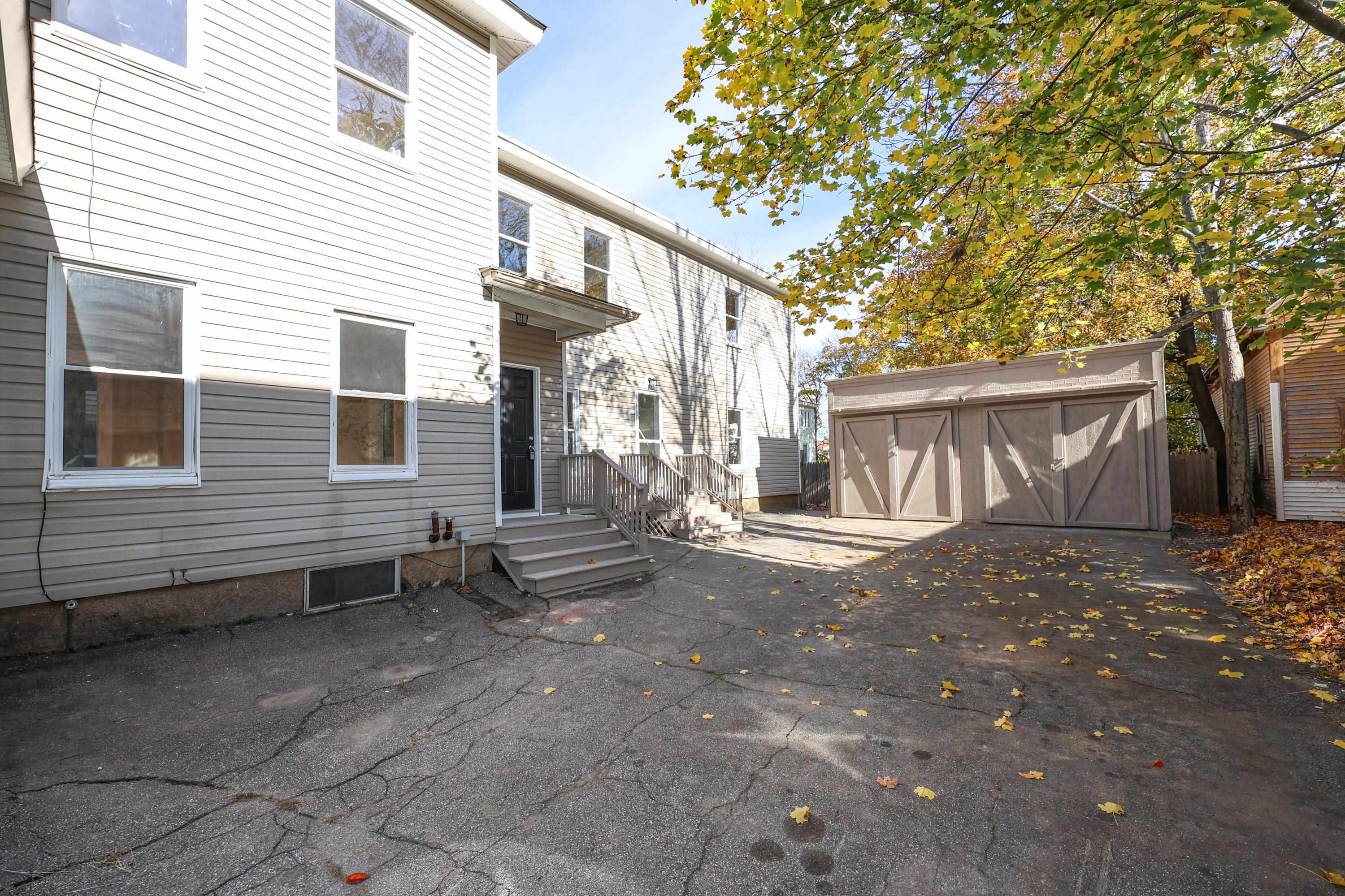 28 Charles Street Rochester, NH 03867 - Photo 4 of 29