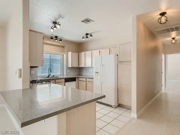 $1,725 | 6905 Squaw Mountain Drive, Unit 204, Las Vegas, NV 89130