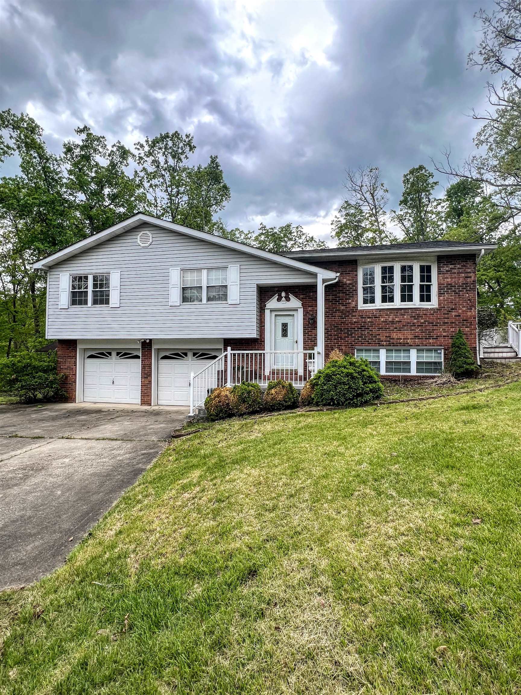16536 Almond Road Catlettsburg, KY 41129 - Photo 2 of 33