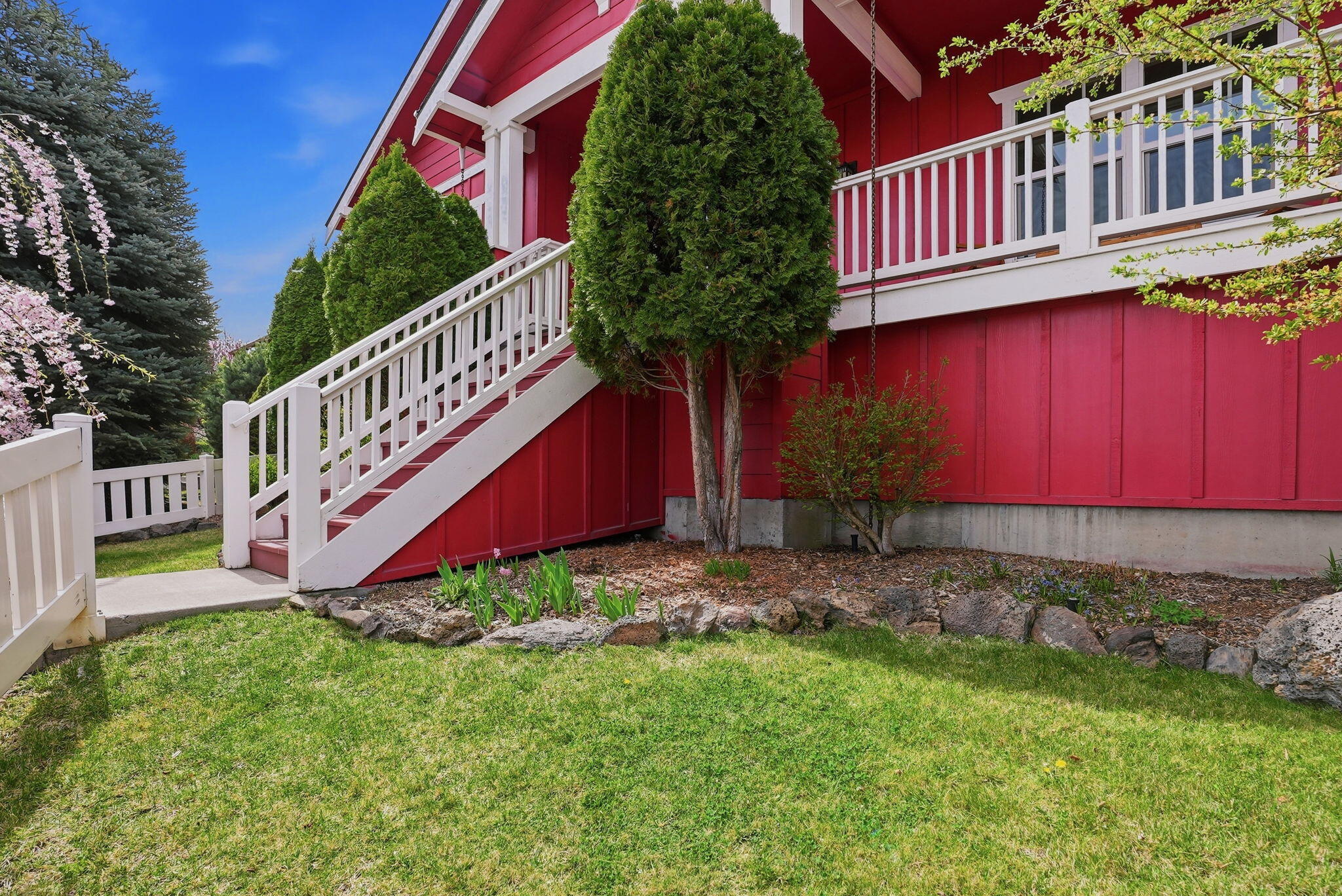 2225 Southwest 36th Court Redmond, OR 97756 - Photo 4 of 47 6-web-or-mls-Riley_Visuals_006