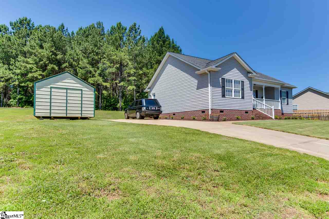 120 East King Road Greer, SC 29651 - Photo 6 of 35