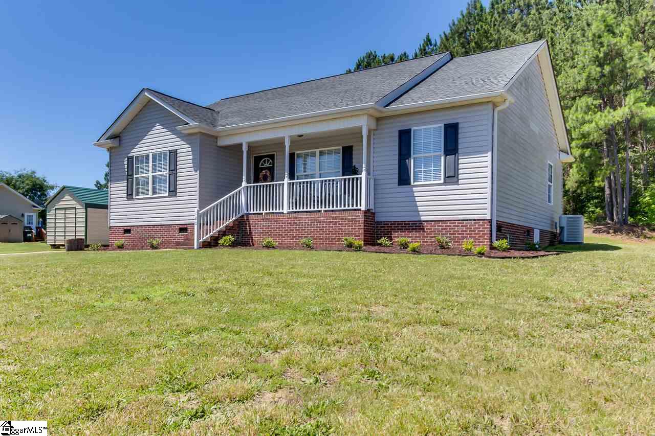 120 East King Road Greer, SC 29651 - Photo 7 of 35