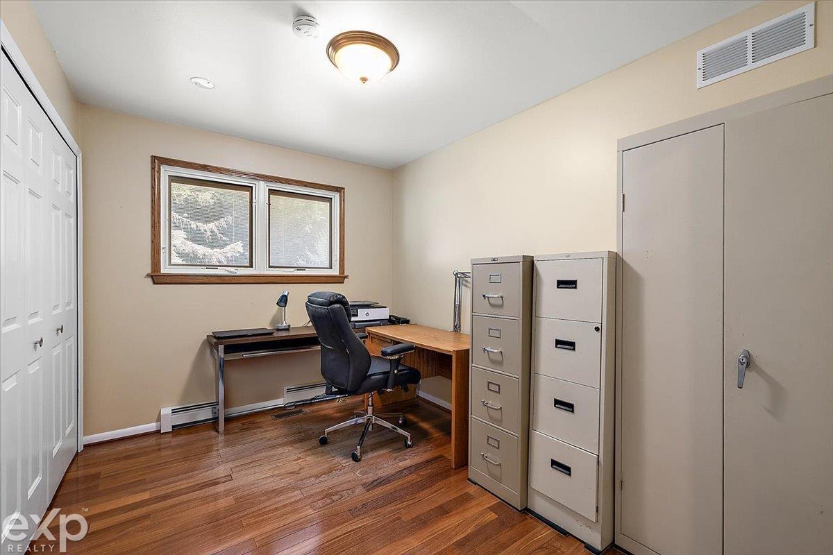 6577 High Rim Court Washington, MI 48094 - Photo 51 of 82 50182994-3d7a3454-968a-40df-bd71-fcacb97e1884.JPG