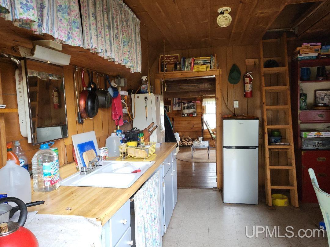 7410 West Webber Creek Road Channing, MI 49815 - Photo 8 of 12 Gallery Image 8