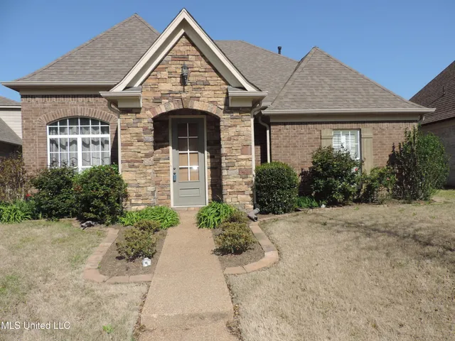 $1,900 | 5784 Bedford Loop East, Southaven, MS 38672