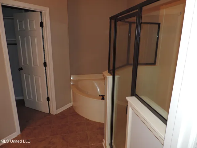 $1,900 | 5784 Bedford Loop East, Southaven, MS 38672