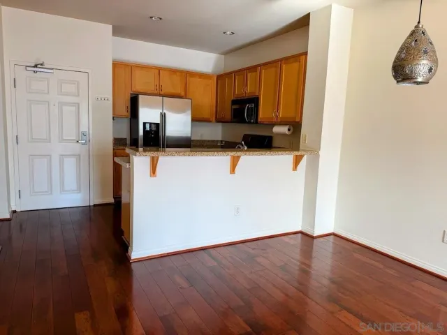 $3,295 | 450 J Street, Unit 4211, San Diego, CA 92101
