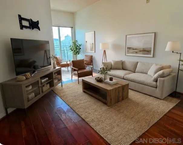 $3,295 | 450 J Street, Unit 4211, San Diego, CA 92101