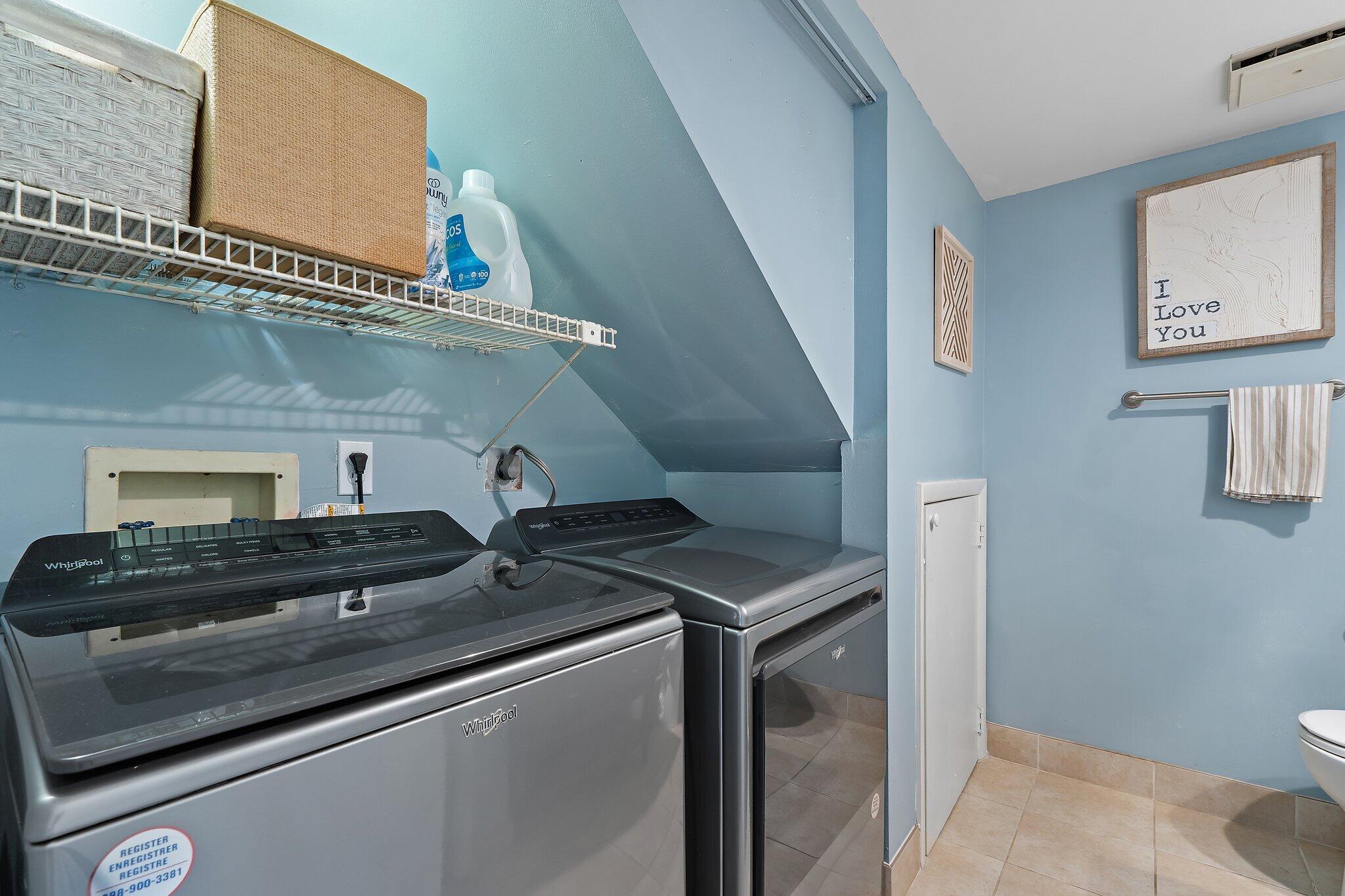 825 Center Street, Unit 30A Jupiter, FL 33458 - Photo 17 of 33 a utility room with dryer and washer
