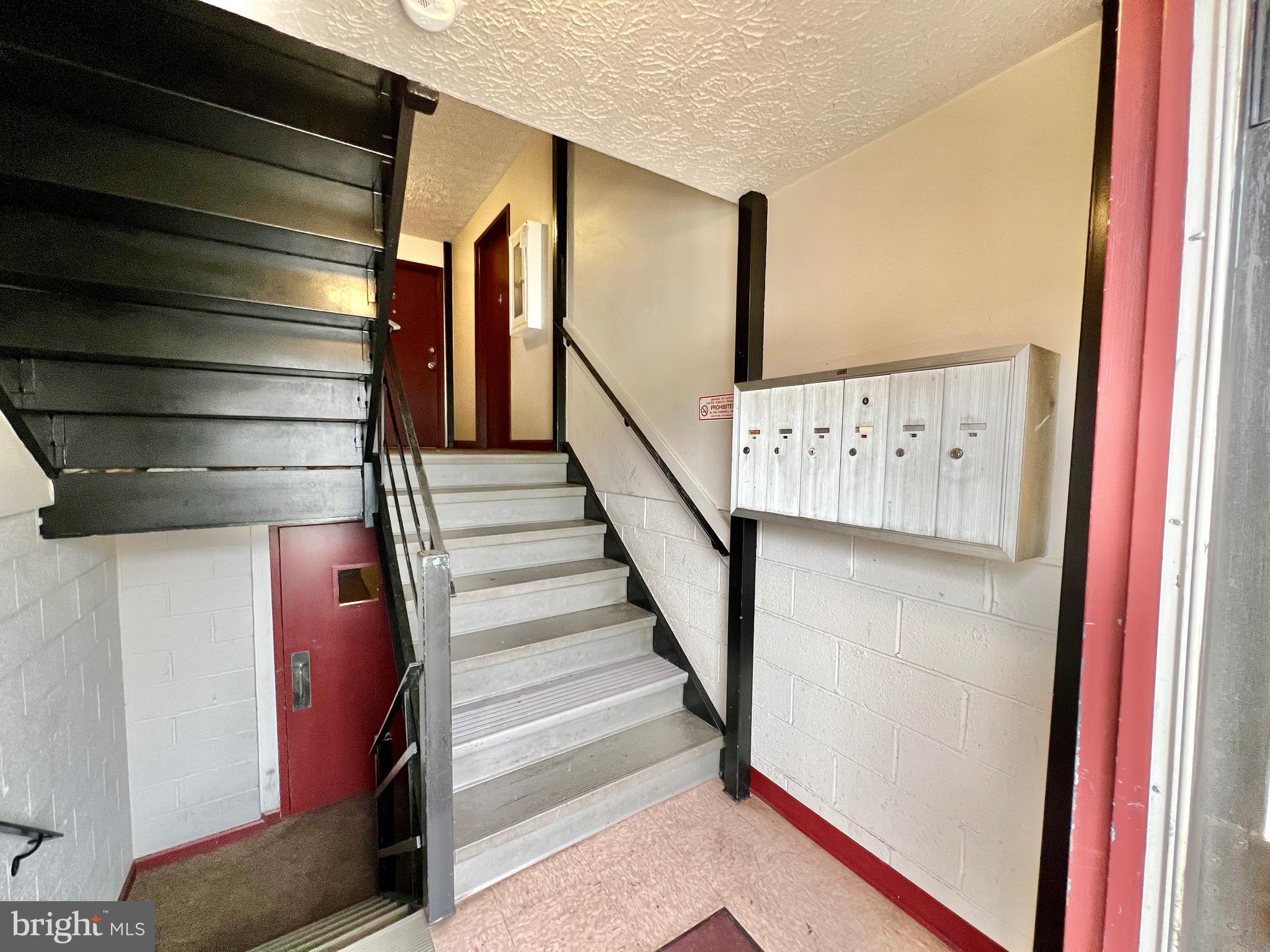 999 Heather Ridge Drive, Unit 2L Frederick, MD 21702 - Photo 17 of 19 a view of entryway