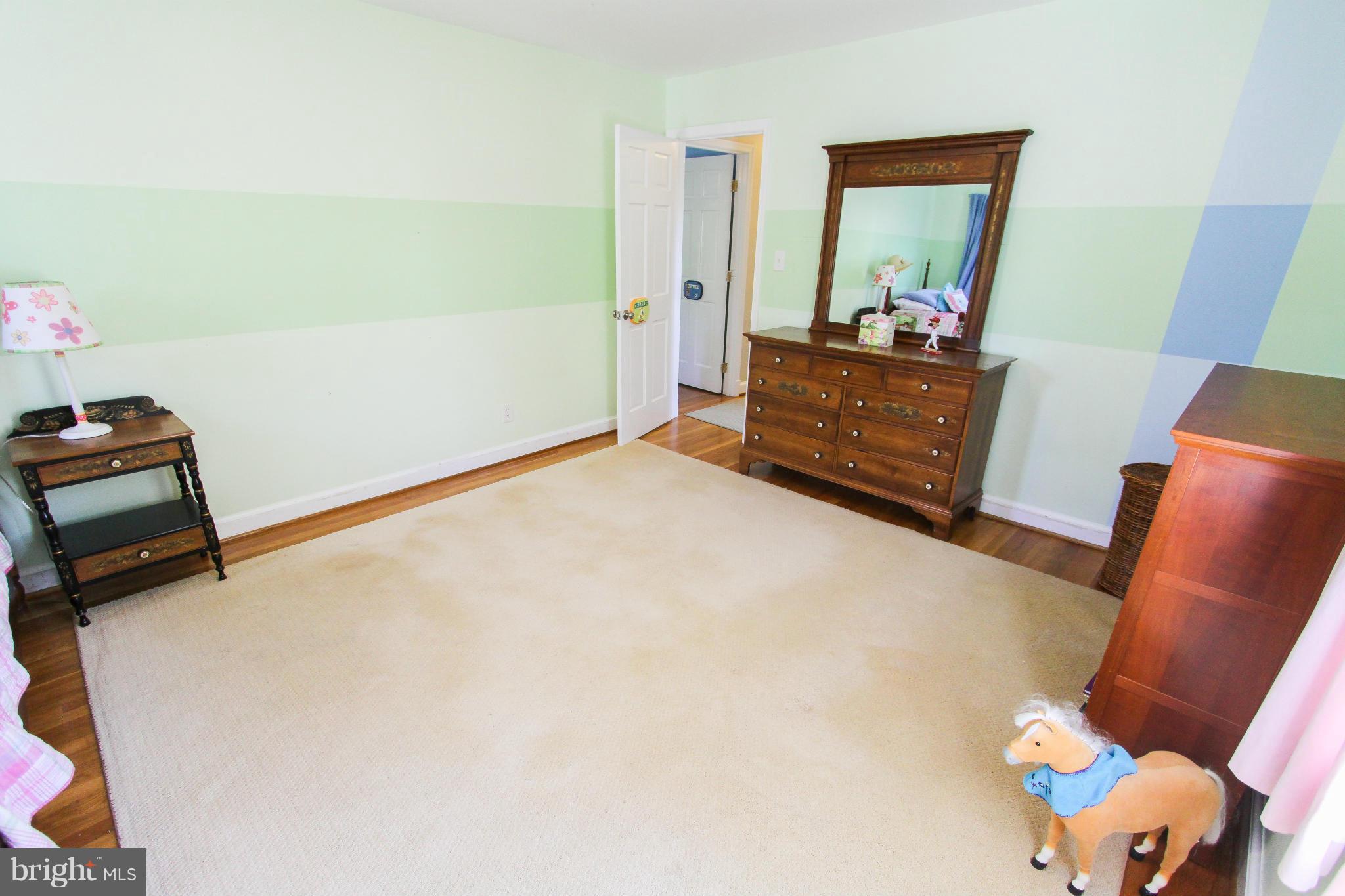 7616 Range Road Alexandria, VA 22306 - Photo 23 of 30 Bedroom 3, upper level