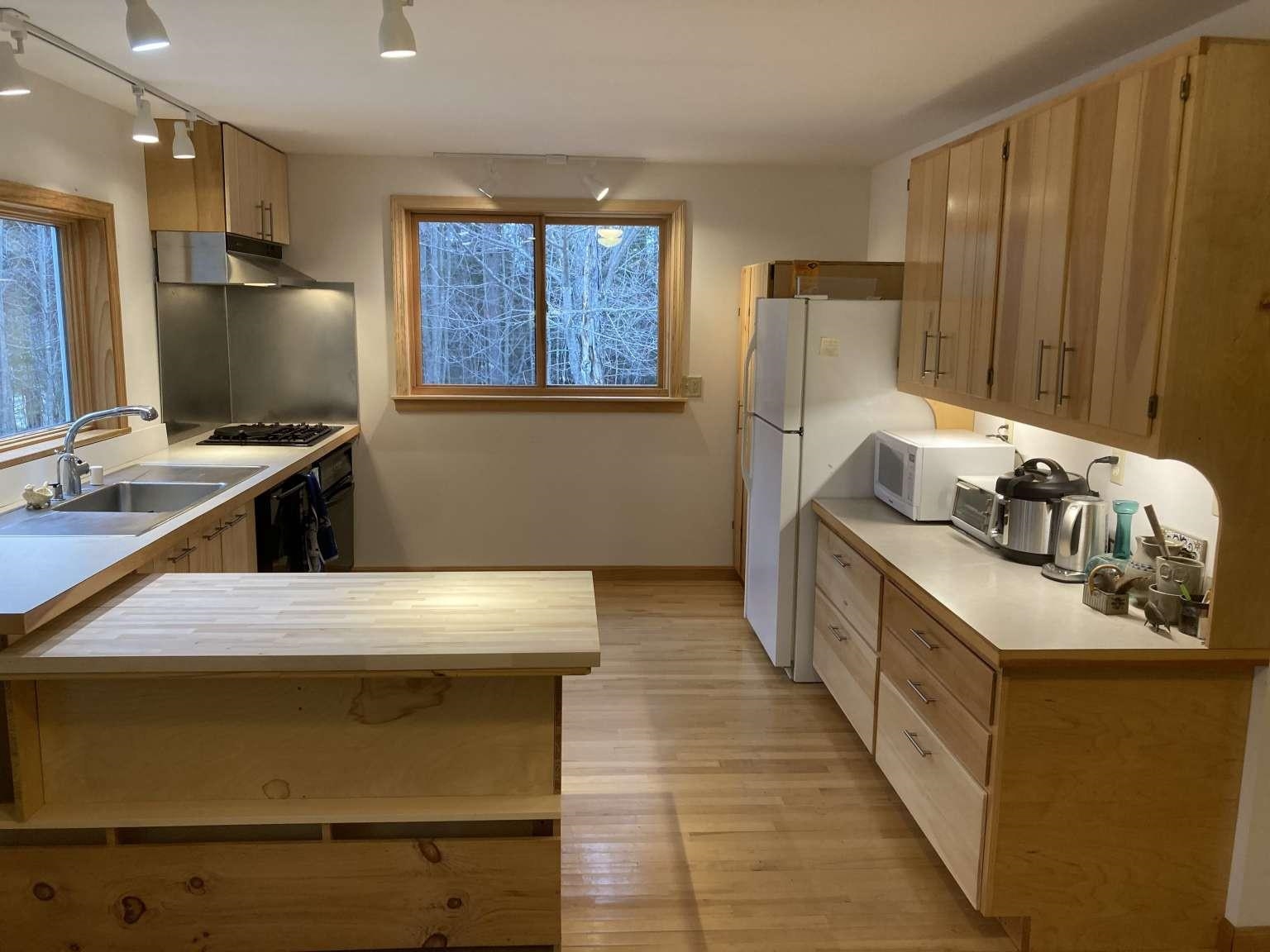 85 Edwins Pond Road Rochester, VT 05767 - Photo 5 of 14