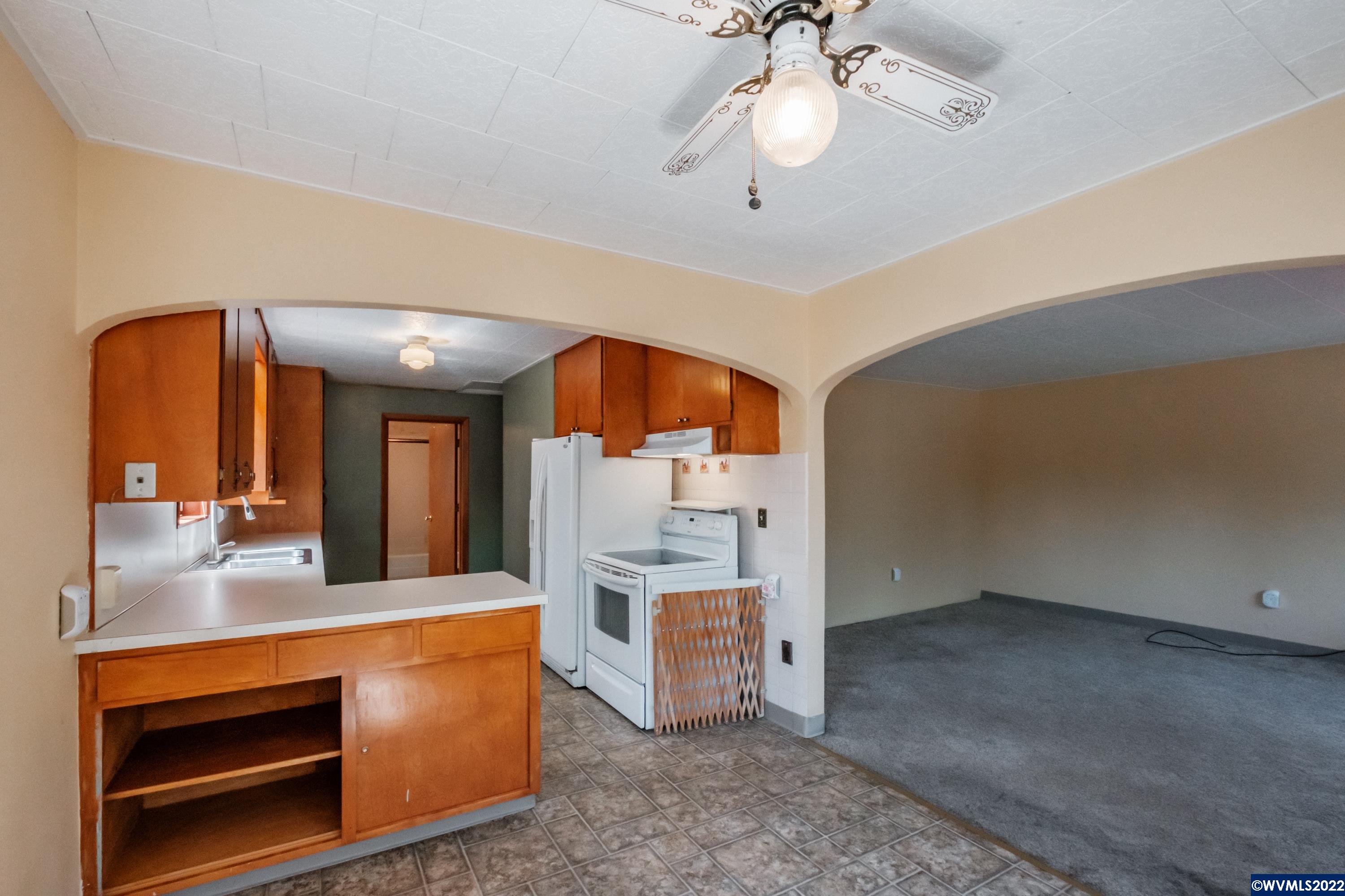 1075 Southwest 13th Avenue Albany, OR 97321 - Photo 13 of 42 Gallery Image 13