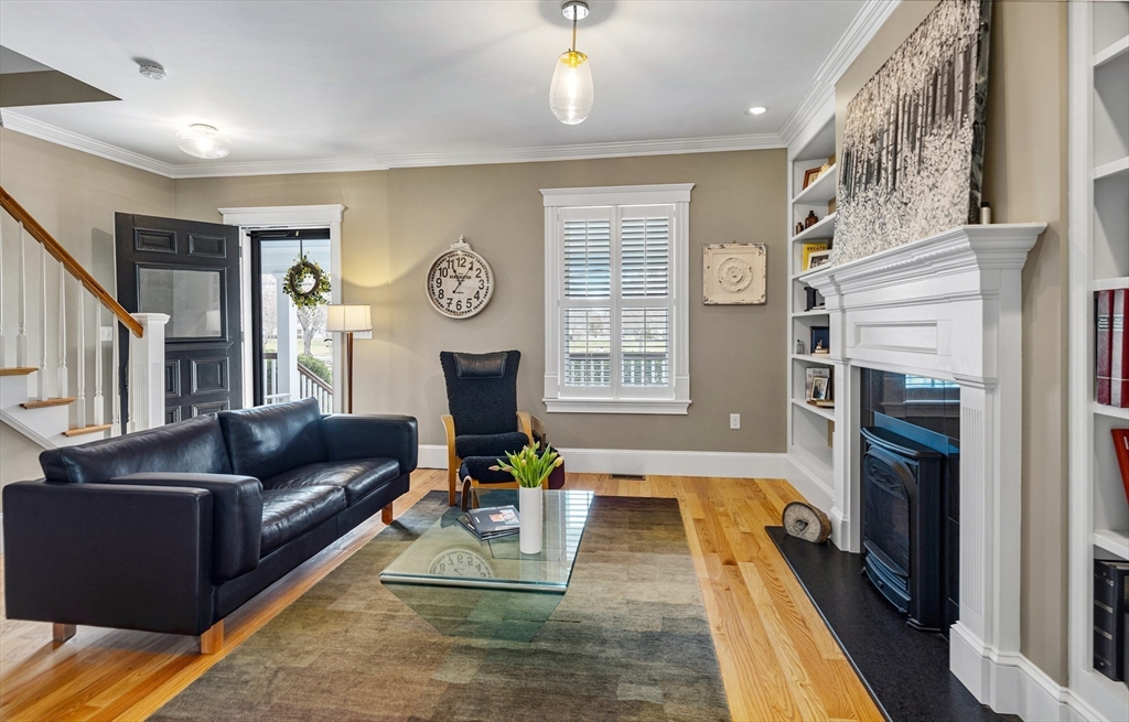 291 First Parish Road Scituate, MA 02066 - Photo 6 of 36