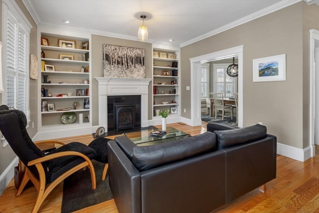 291 First Parish Road Scituate, MA 02066 - Photo 7 of 36