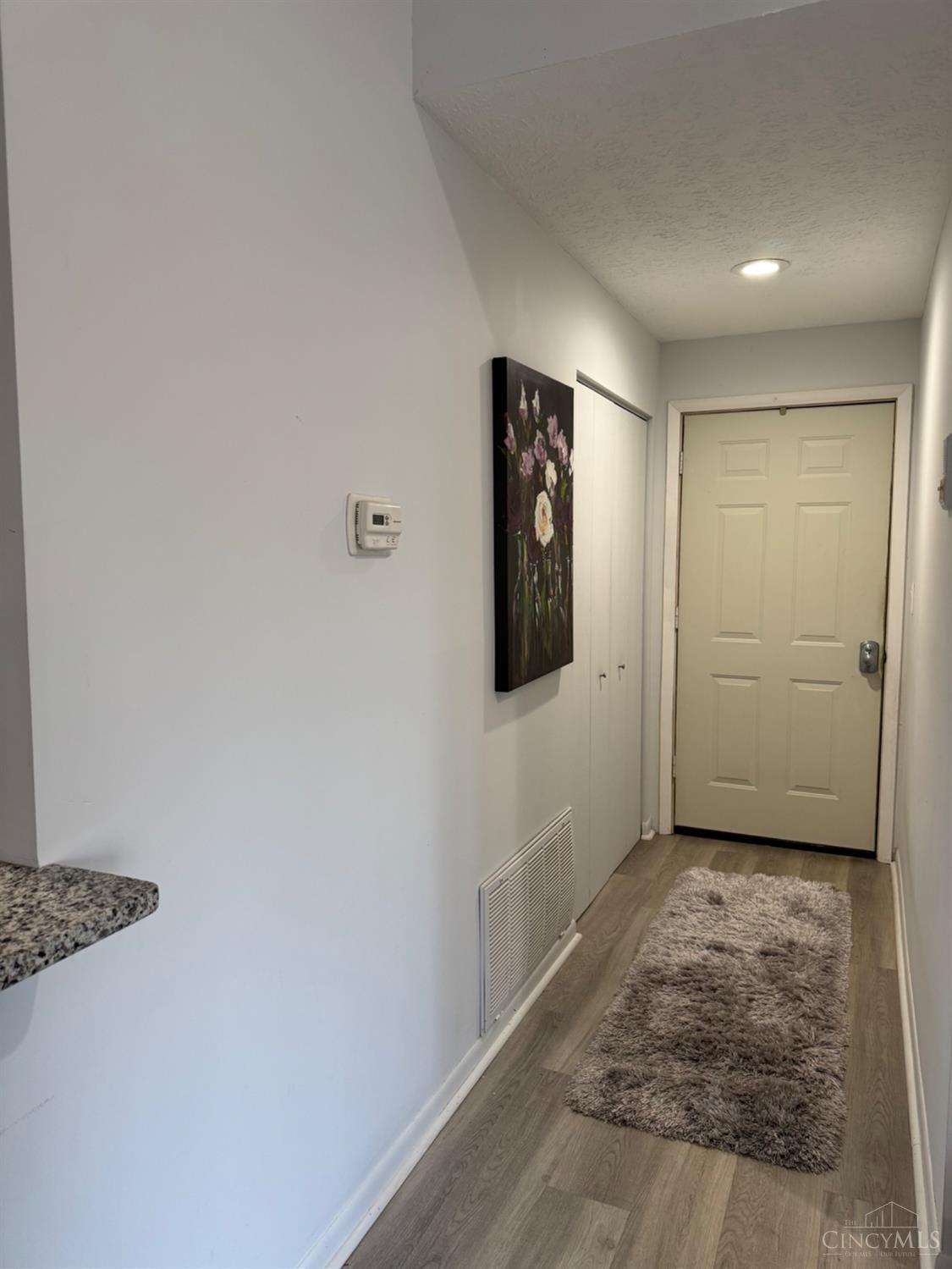 9315 Winton Road, Unit 8 Cincinnati, OH 45231 - Photo 5 of 41