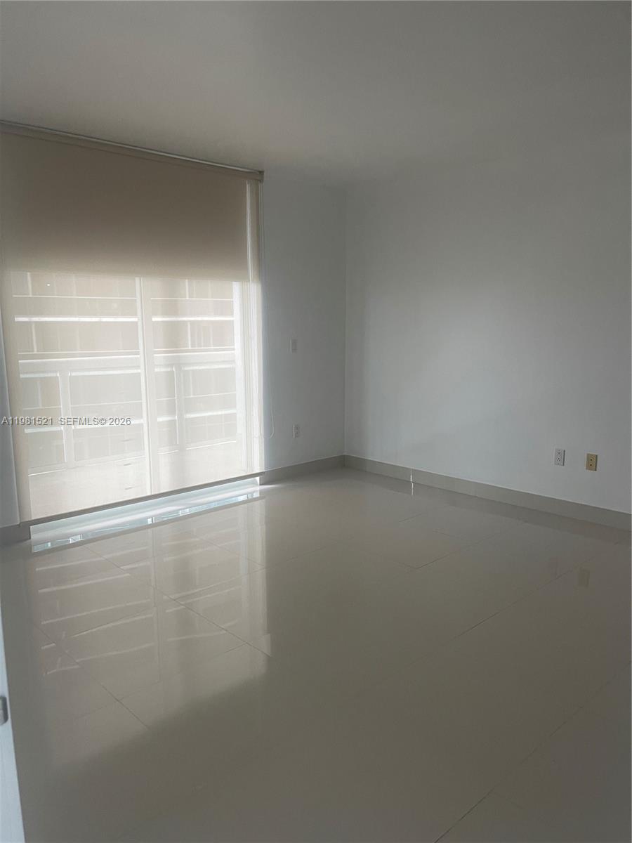 1800 North Bayshore Drive, Unit 1812 Miami, FL 33132 - Photo 15 of 18