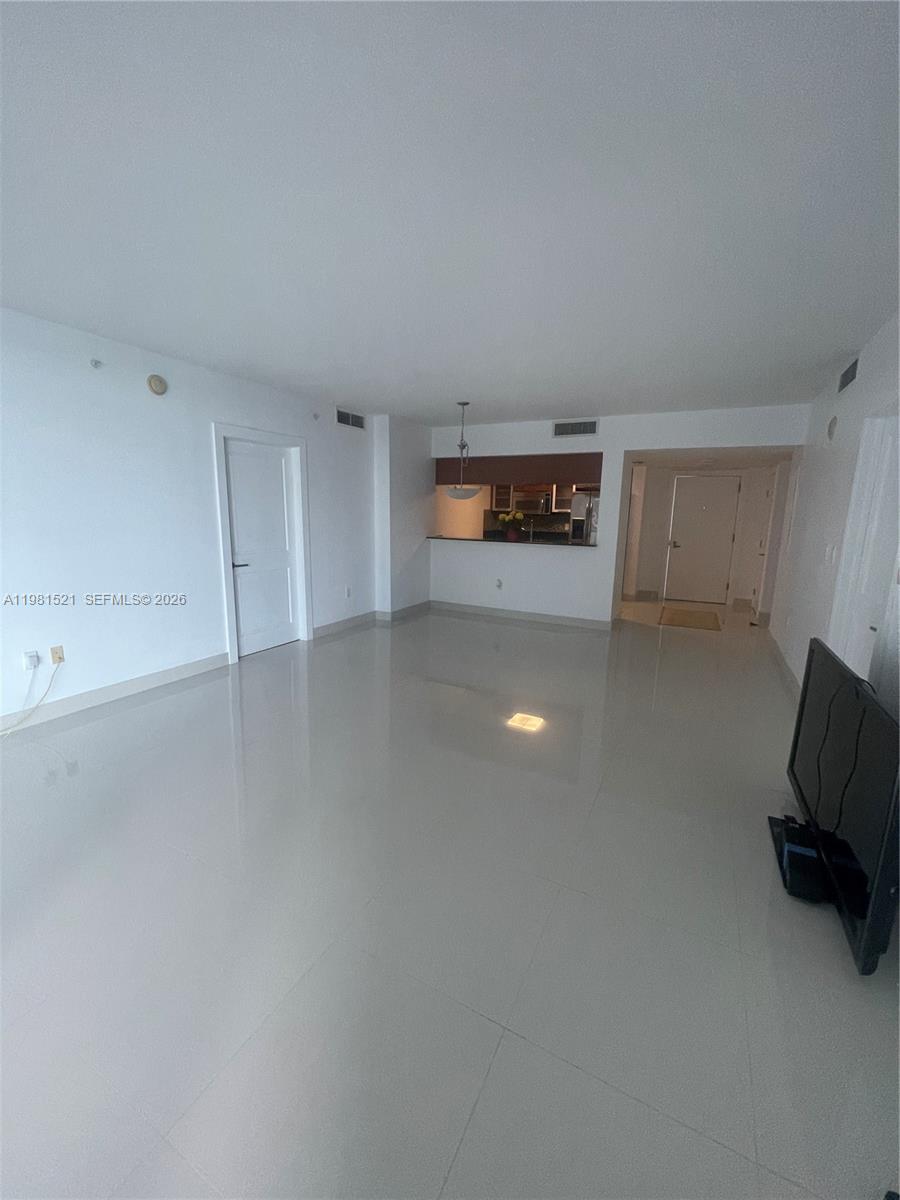 1800 North Bayshore Drive, Unit 1812 Miami, FL 33132 - Photo 17 of 18