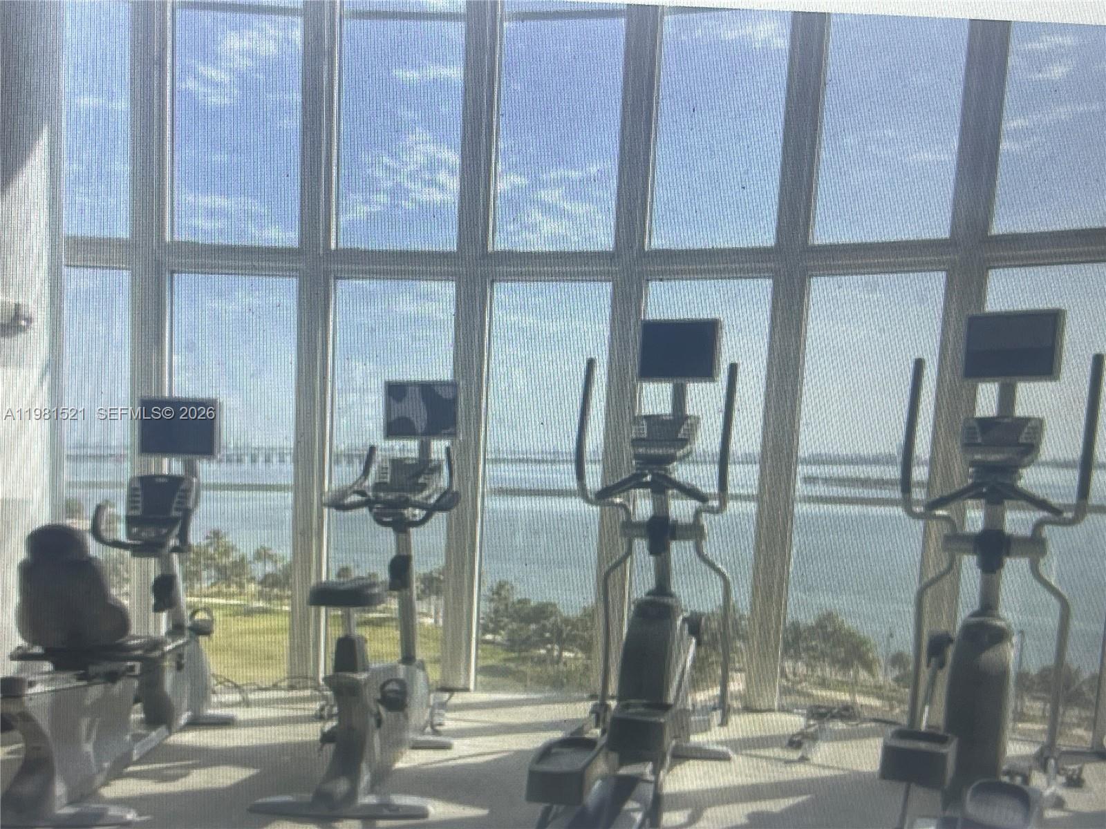 1800 North Bayshore Drive, Unit 1812 Miami, FL 33132 - Photo 4 of 18