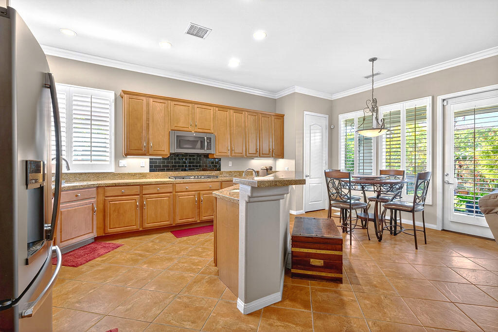 76 Via Del Mercato Rancho Mirage, CA 92270 - Photo 16 of 32 13