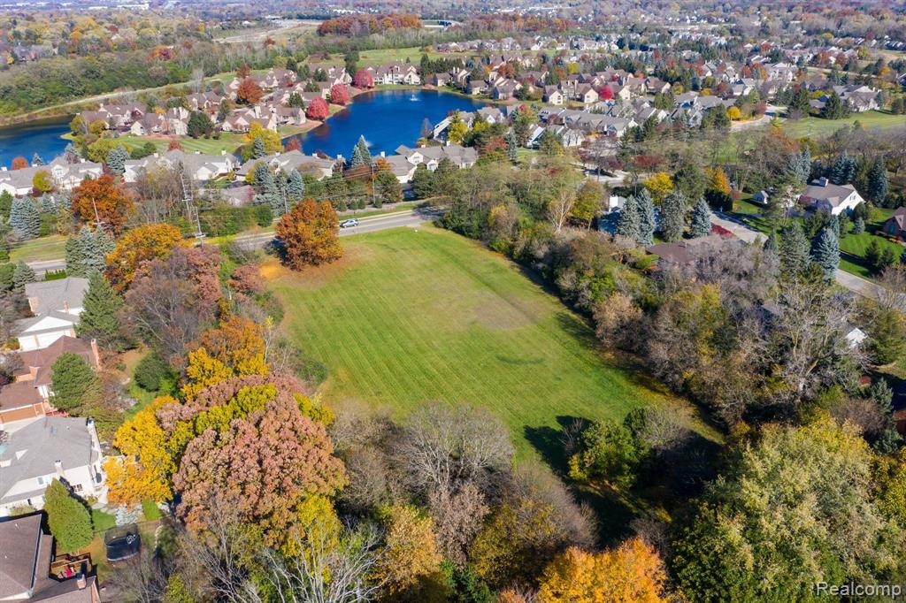 700 East Square Lake Road Bloomfield Hills, MI 48304 - Photo 10 of 11