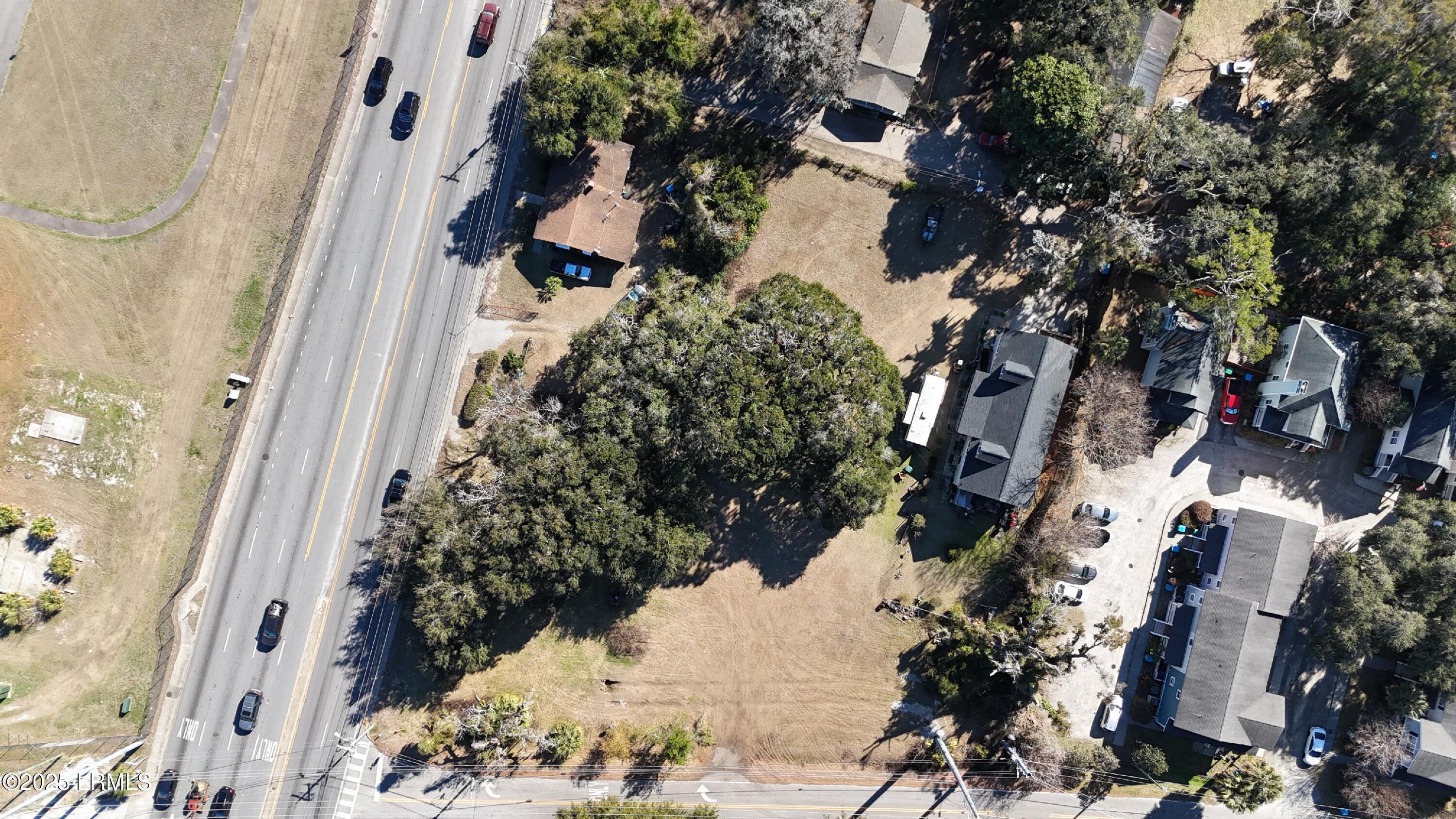 1520 Ribaut Road Port Royal, SC 29935 - Photo 12 of 28 DJI_20250203141346_0004_D