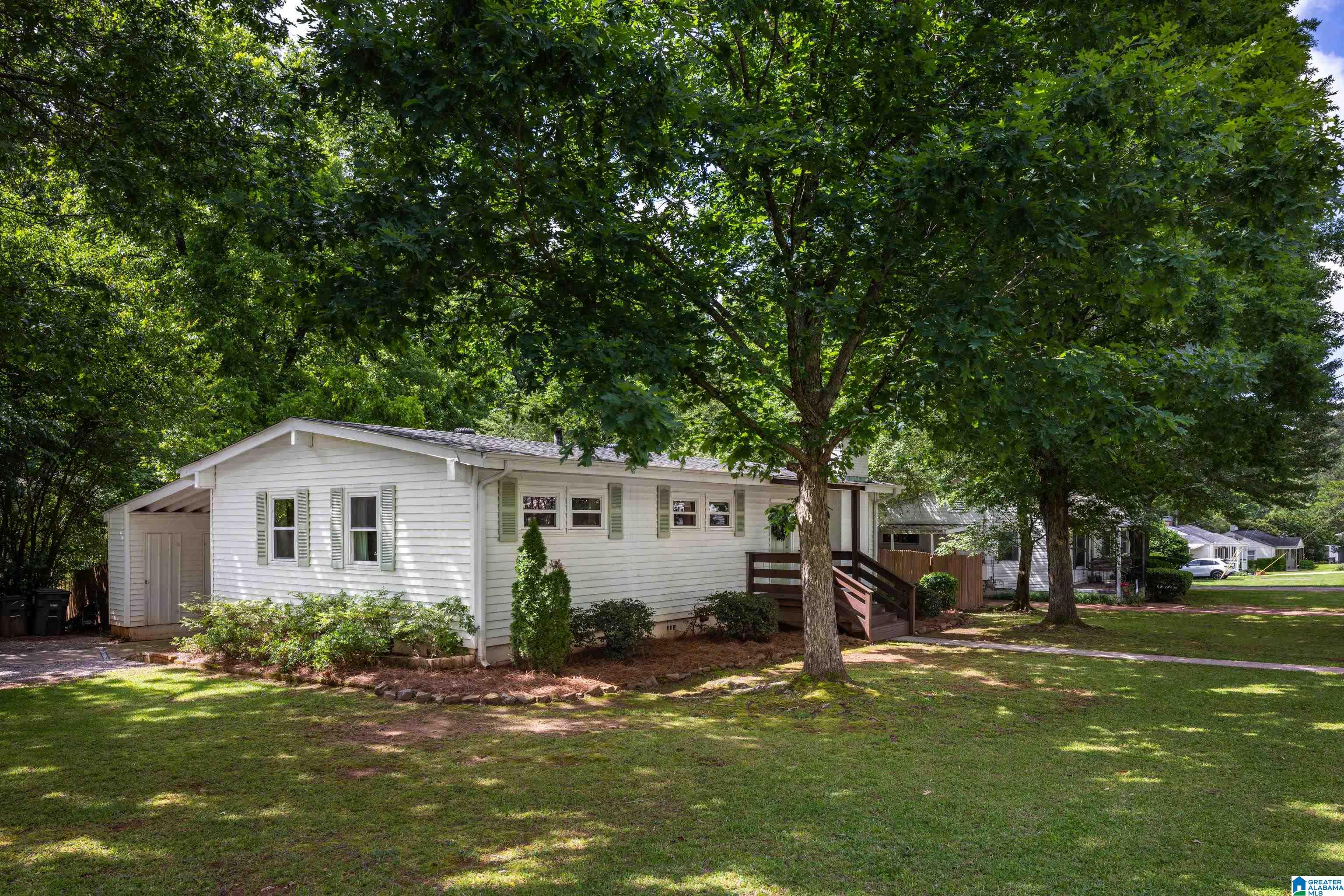 1345 Cresthill Road Birmingham, AL 35213 - Photo 2 of 34